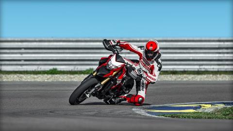 2016 Ducati Hypermotard 939 SP in Medford, Massachusetts