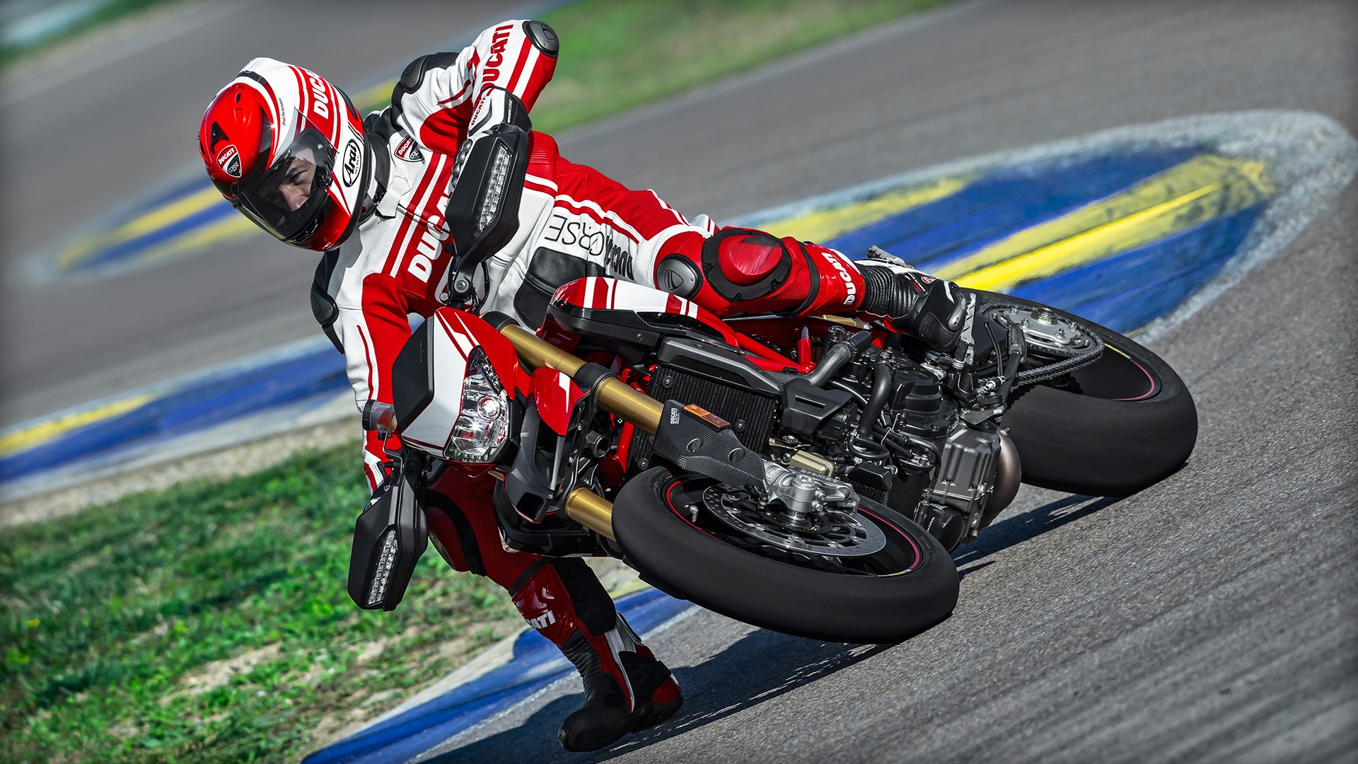 2016 Ducati Hypermotard 939 SP in Medford, Massachusetts