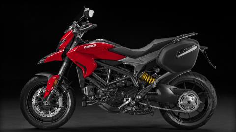 2016 Ducati Hyperstrada 939 in Medford, Massachusetts