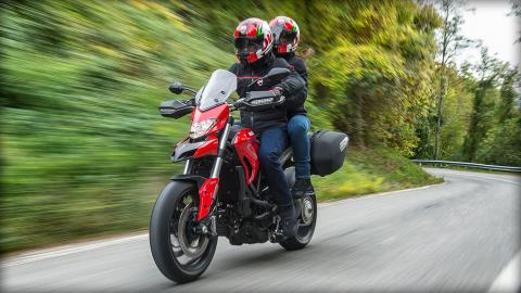 2016 Ducati Hyperstrada 939 in Medford, Massachusetts