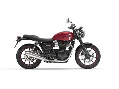 2016 Triumph Street Twin in Medford, Massachusetts