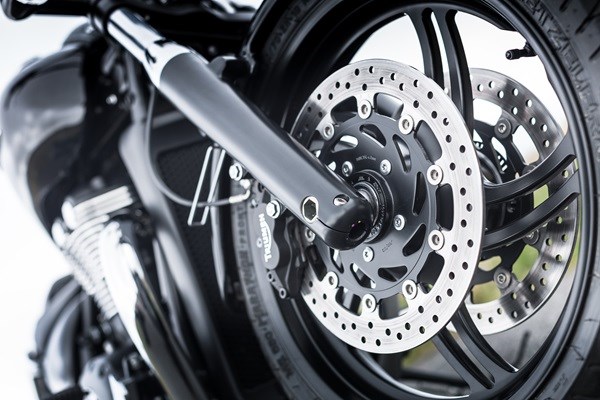 2016 Triumph Thunderbird Storm ABS in Medford, Massachusetts