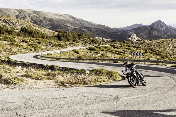 2016 Triumph Tiger 800 XR in Medford, Massachusetts