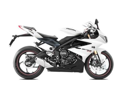 2016 Triumph Daytona 675 ABS in Medford, Massachusetts