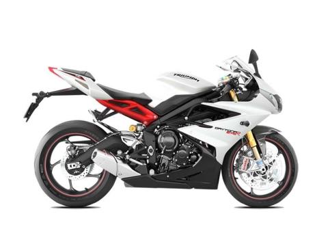 2016 Triumph Daytona 675 R ABS in Medford, Massachusetts