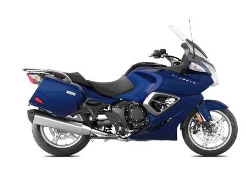 2016 Triumph Trophy SE ABS in Medford, Massachusetts